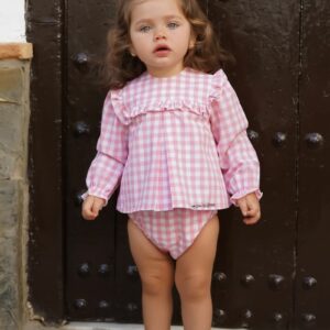 Conjunto de camisa y cubrepañal rosa de cuadros vichy