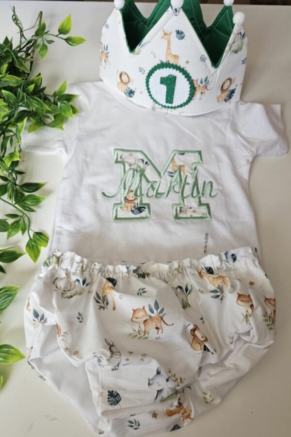 Conjunto de Cumpleaños camiseta y cubrepañal de animalitos con inicial y nombre