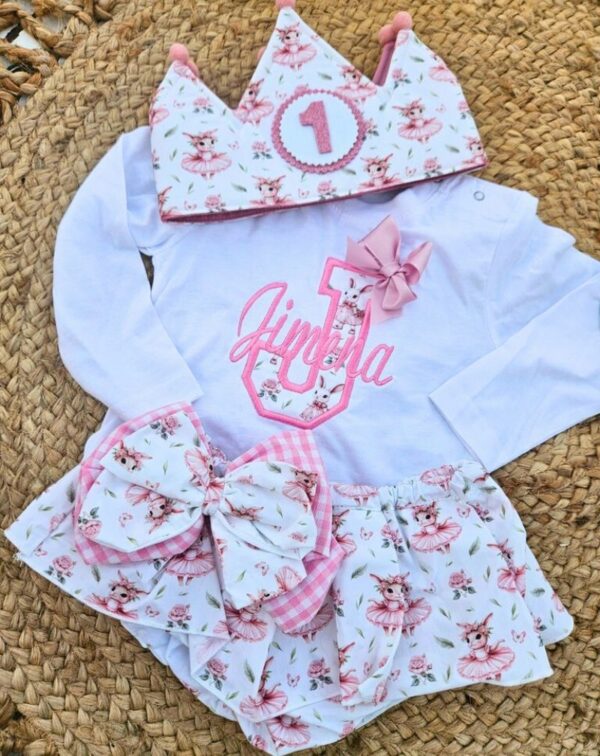 Conjunto de cumpleaños de camiseta y cubrepañal con volantes de conejita bailarina