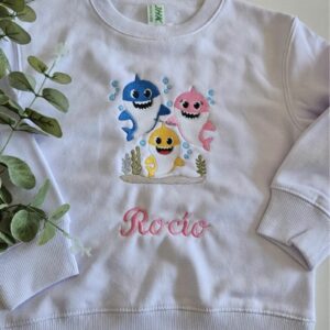 Sudadera blanca de la familia Shark