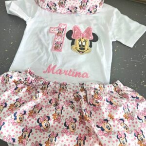 Conjunto de Cumpleaños camiseta y cubrepañal con volantes de minnie bebé con nombre