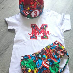Conjunto de cumpleaños de camiseta y cubrepañal súper héroes