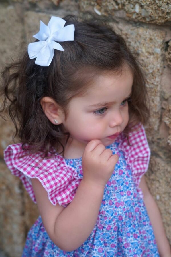 Vestido con braga estampado de flores y mangas volantes cuadros vichy fucsia