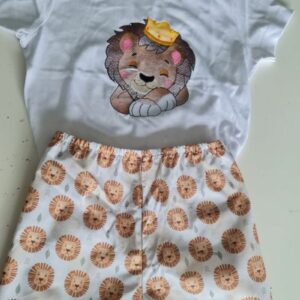 Conjunto camiseta y short Leoncito