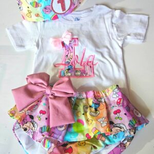 Conjunto de Cumpleaños camiseta y cubrepañal con volantes de minnie colorines con inicial y nombre