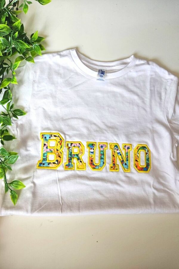 Camiseta Pokemon personalizada con nombre