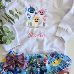 Conjunto de sudadera y cubrepañal con volante de la familia Shark