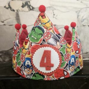 Corona de cumpleaños súper héroes animados