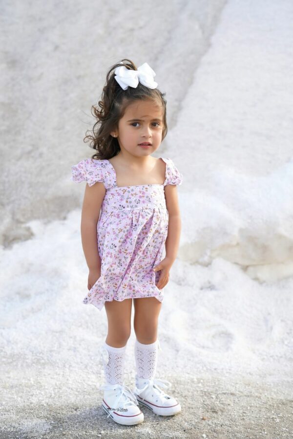 Vestido rosa de flores