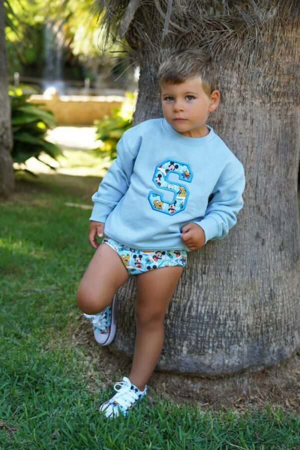 Conjunto de sudadera y cubrepañal de Mickey fotos