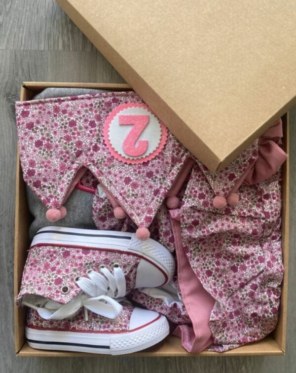 Conjunto de Cumpleaños estampado floral con zapatillas