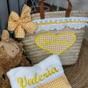 Cesta de playa personalizada de cuadros vichy amarillo