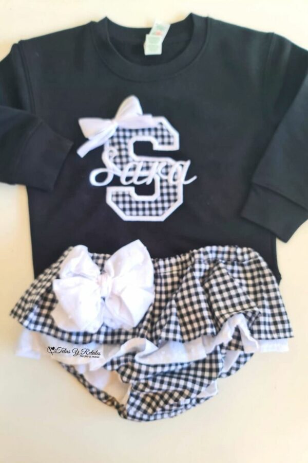 Conjunto Sudadera y Cubrefalda con inicial tela vichy