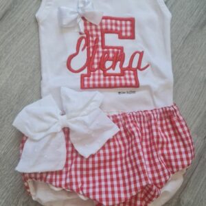 Conjunto camiseta y cubrepañal de cuadro vichy rojo