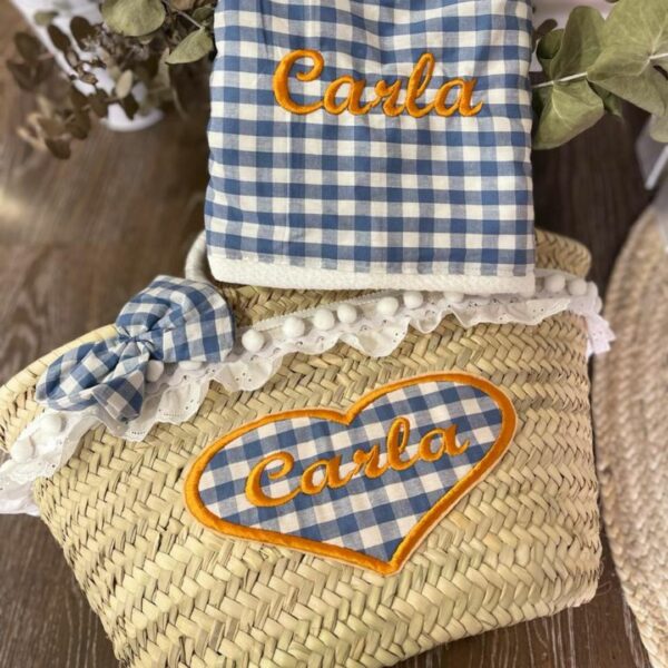 Cesta de playa personalizada de cuadros vichy azul