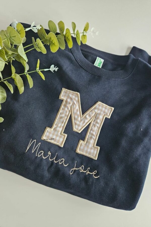 Sudadera personalizada con inicial y nombre