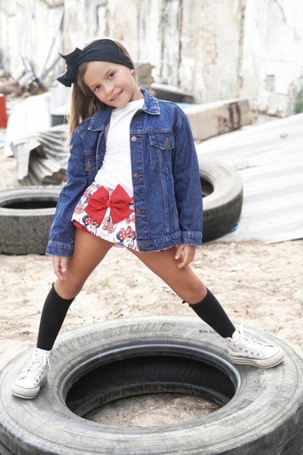 Conjunto de chaqueta vaquera y cubrefalda de minnie mouse con lazo rojo de lunares