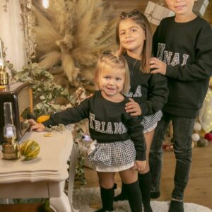 Conjunto sudadera negra con nombre y cubrefalda de cuadros vichy negro - Imagen 2