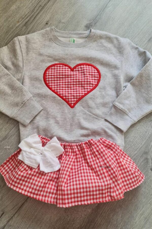 Conjunto corazón de vichy rojo