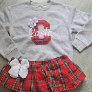 Conjunto de cuadros escoceses rojo con nombre e inicial