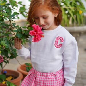 Conjunto sudadera personalizada con inicial y cubrefalda de cuadros vichy rosa