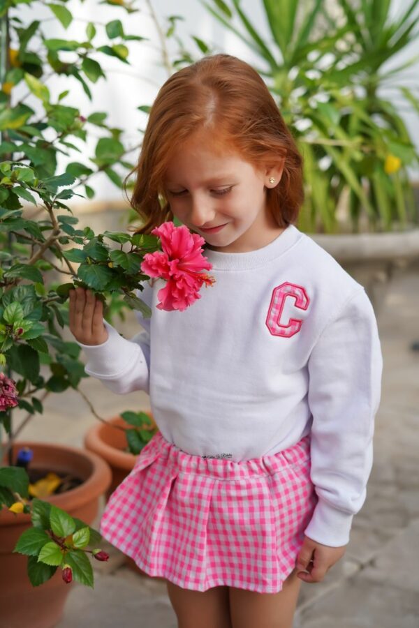 Conjunto sudadera personalizada con inicial y cubrefalda de cuadros vichy rosa
