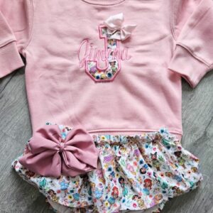 Conjunto sudadera con inicial y nombre y cubrefalda de las princesas disney
