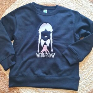 Sudadera Negra Wednesday Addams