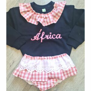 Conjunto sudadera con nombre y cubrefalda de tela vichy rosa