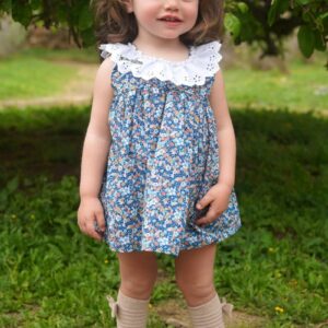 Vestido con bragas estampado de flores color azules