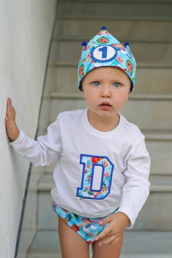 Conjunto de Cumpleaños camiseta con inicial y cubrepañal Cocomelon