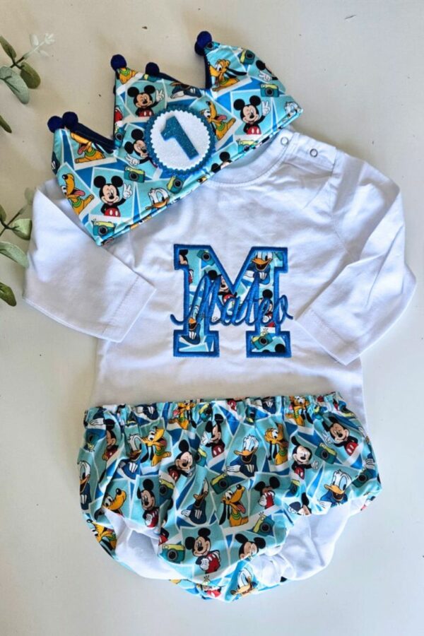 Conjunto de cumpleaños de mickey mouse fotografo con inicial y nombre
