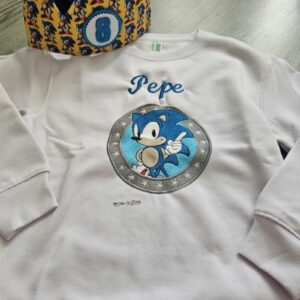 Corona de Cumpleaños con Sudadera de Sonic