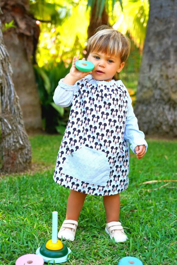 Babi escolar de baby mickey