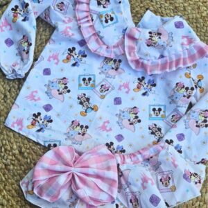 Conjunto de camisa y cubrepañal con volantes Disneyland