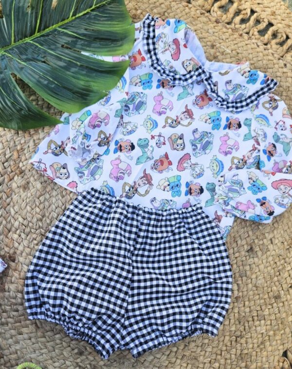 Conjunto de camisa y short de Toy Story y cuadros vichy negro