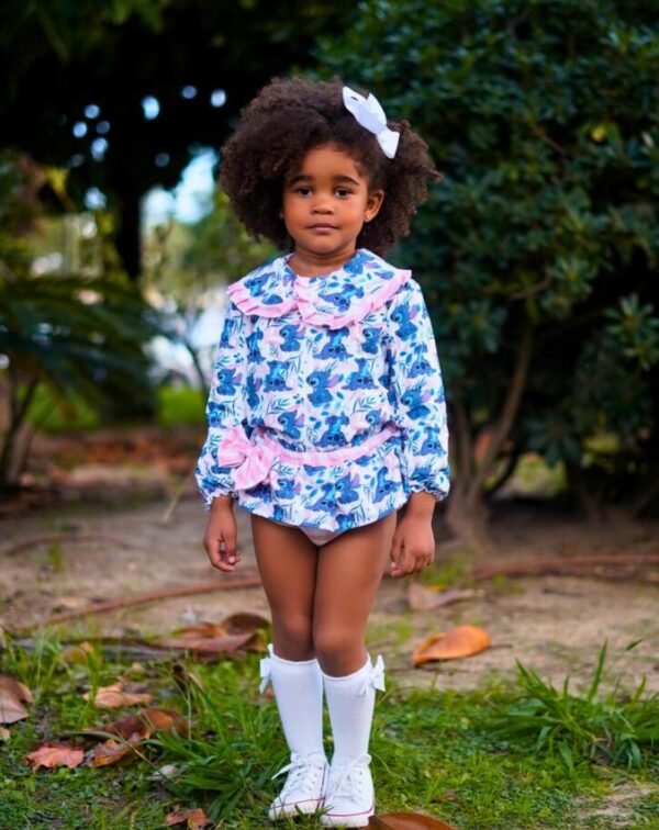 Conjunto de camisa y cubrepañal con volantes de Stitch