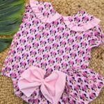 Conjunto de camisa marga corta y cubrepañal con volantes de Minnie Mouse