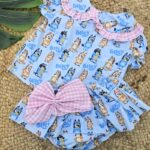 Conjunto de camisa marga corta y cubrepañal con volantes de Bluey azul