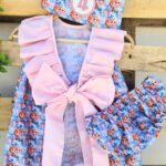 Vestido Frozen con corona de cumpleaños y braguitas