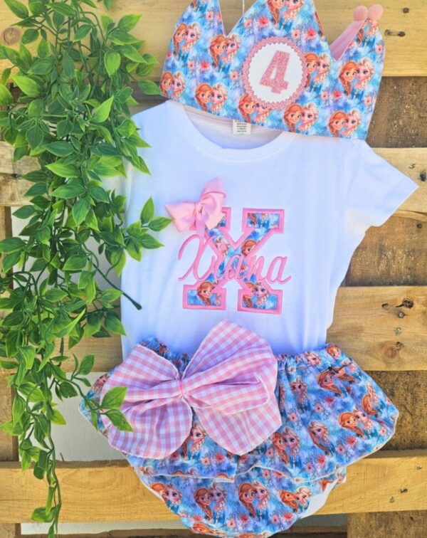 Conjunto de Cumpleaños camiseta y cubrepañal con volantes de Frozen inicial y nombre