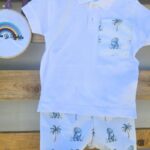 Conjunto de polito de mangas cortas con short diseño dinosaurio