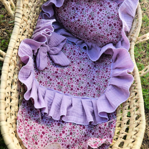 Capazo de Palma para Muñecas con Vestidura Floral Lila