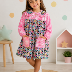 Babi Escolar Minnie Color Contraste Cuadros Vichy Rosa con Cuello Volante